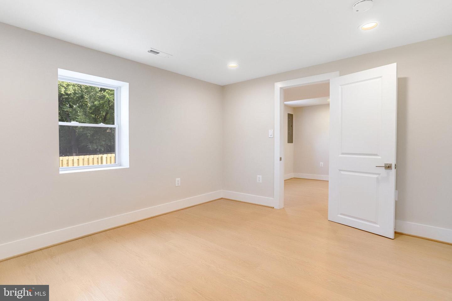 1601 S STAFFORD ST, ARLINGTON, Virginia 22204, 4 Bedrooms Bedrooms, 4 Rooms Rooms,3 BathroomsBathrooms,Residential,For sale,1601 S STAFFORD ST,VAAR2056500 MLS # VAAR2056500
