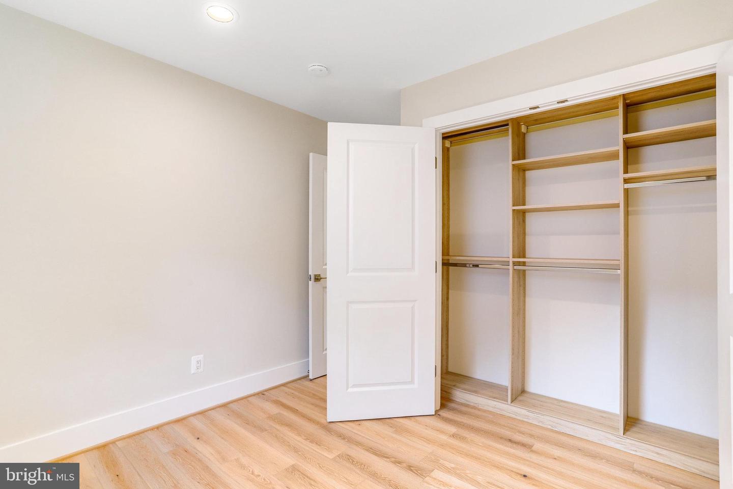1601 S STAFFORD ST, ARLINGTON, Virginia 22204, 4 Bedrooms Bedrooms, 4 Rooms Rooms,3 BathroomsBathrooms,Residential,For sale,1601 S STAFFORD ST,VAAR2056500 MLS # VAAR2056500