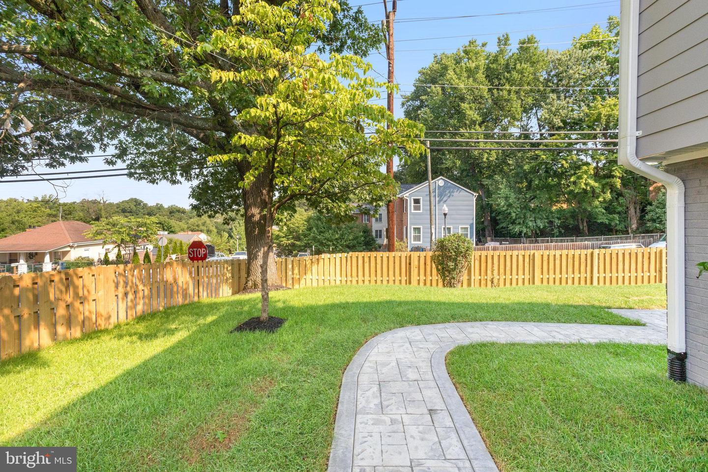 1601 S STAFFORD ST, ARLINGTON, Virginia 22204, 4 Bedrooms Bedrooms, 4 Rooms Rooms,3 BathroomsBathrooms,Residential,For sale,1601 S STAFFORD ST,VAAR2056500 MLS # VAAR2056500