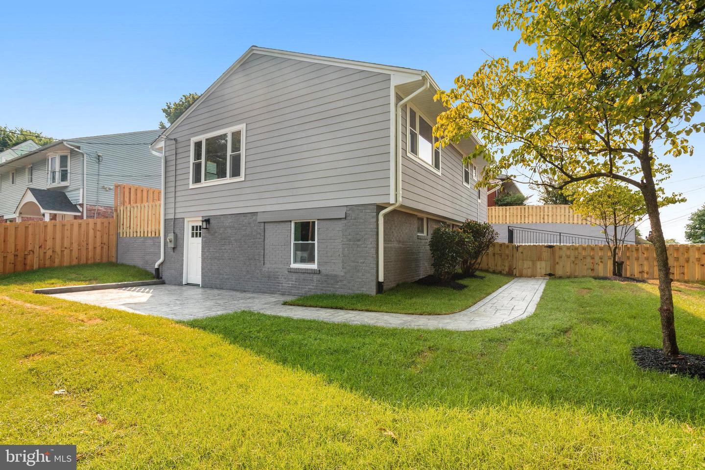 1601 S STAFFORD ST, ARLINGTON, Virginia 22204, 4 Bedrooms Bedrooms, 4 Rooms Rooms,3 BathroomsBathrooms,Residential,For sale,1601 S STAFFORD ST,VAAR2056500 MLS # VAAR2056500