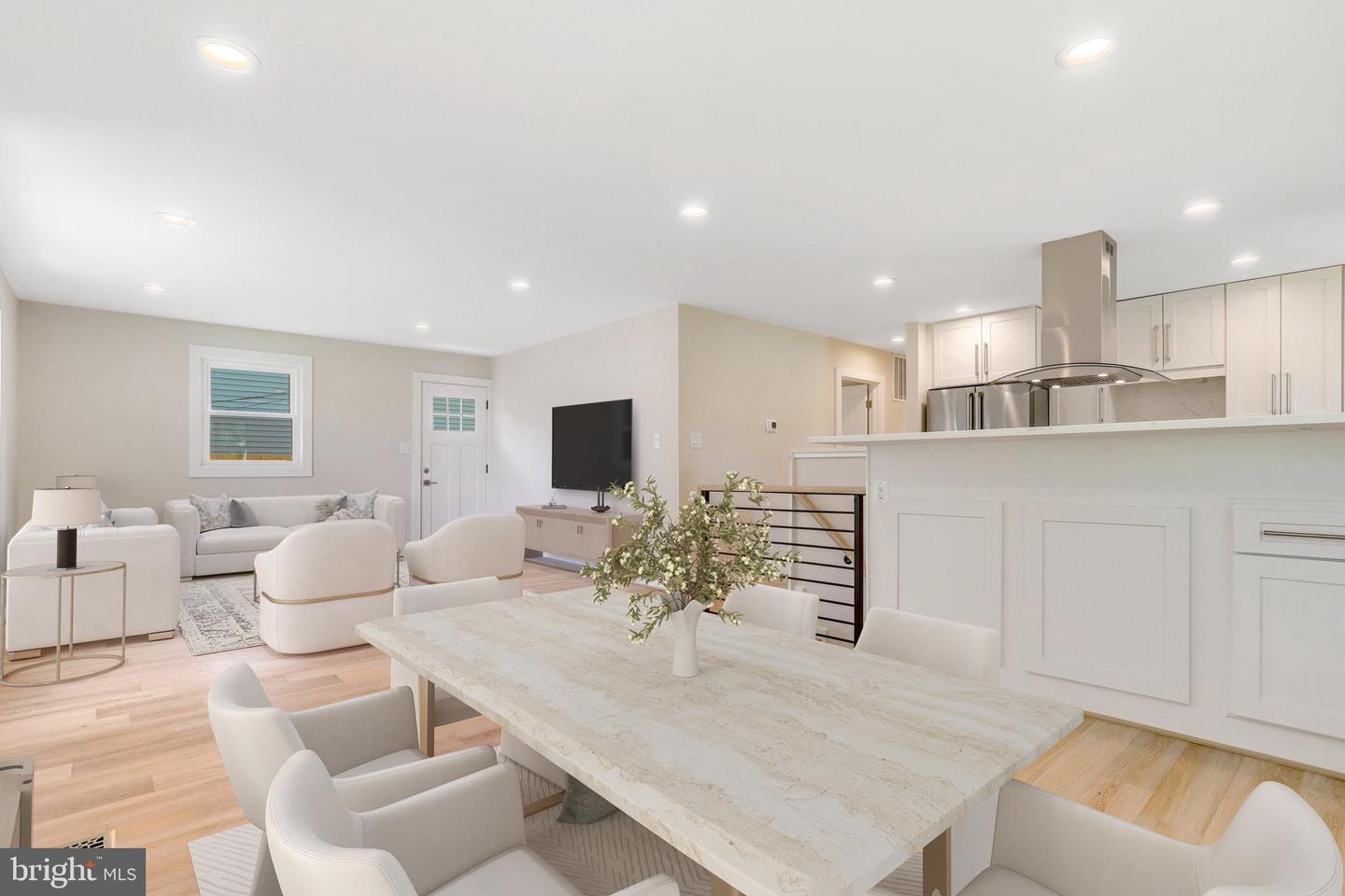 1601 S STAFFORD ST, ARLINGTON, Virginia 22204, 4 Bedrooms Bedrooms, 4 Rooms Rooms,3 BathroomsBathrooms,Residential,For sale,1601 S STAFFORD ST,VAAR2056500 MLS # VAAR2056500