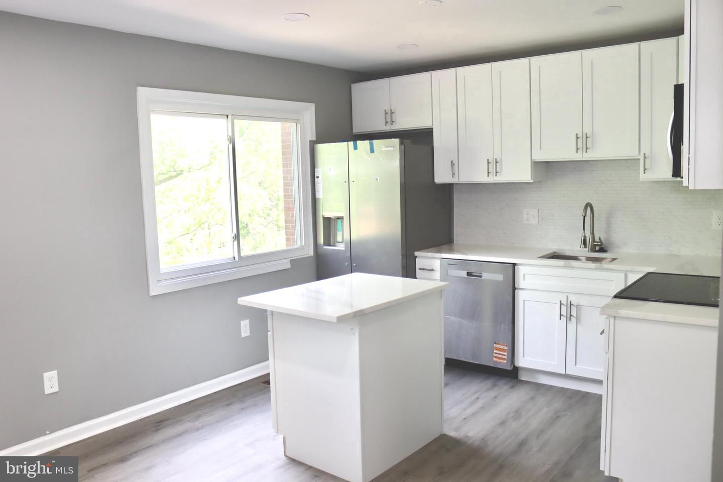 1029 KINGS CT, HERNDON, Virginia 20170, 4 Bedrooms Bedrooms, ,3 BathroomsBathrooms,Residential,For sale,1029 KINGS CT,VAFX2236306 MLS # VAFX2236306