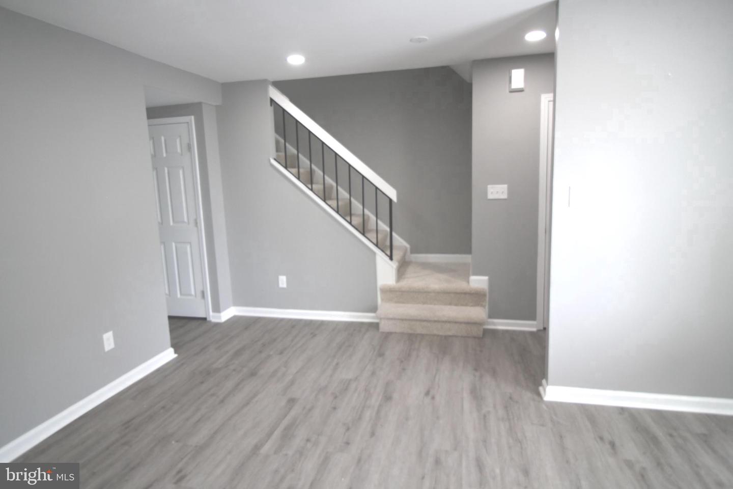 1029 KINGS CT, HERNDON, Virginia 20170, 4 Bedrooms Bedrooms, ,3 BathroomsBathrooms,Residential,For sale,1029 KINGS CT,VAFX2236306 MLS # VAFX2236306