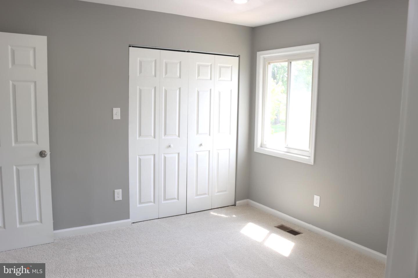 1029 KINGS CT, HERNDON, Virginia 20170, 4 Bedrooms Bedrooms, ,3 BathroomsBathrooms,Residential,For sale,1029 KINGS CT,VAFX2236306 MLS # VAFX2236306