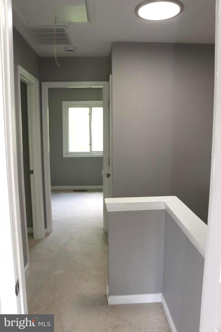 1029 KINGS CT, HERNDON, Virginia 20170, 4 Bedrooms Bedrooms, ,3 BathroomsBathrooms,Residential,For sale,1029 KINGS CT,VAFX2236306 MLS # VAFX2236306
