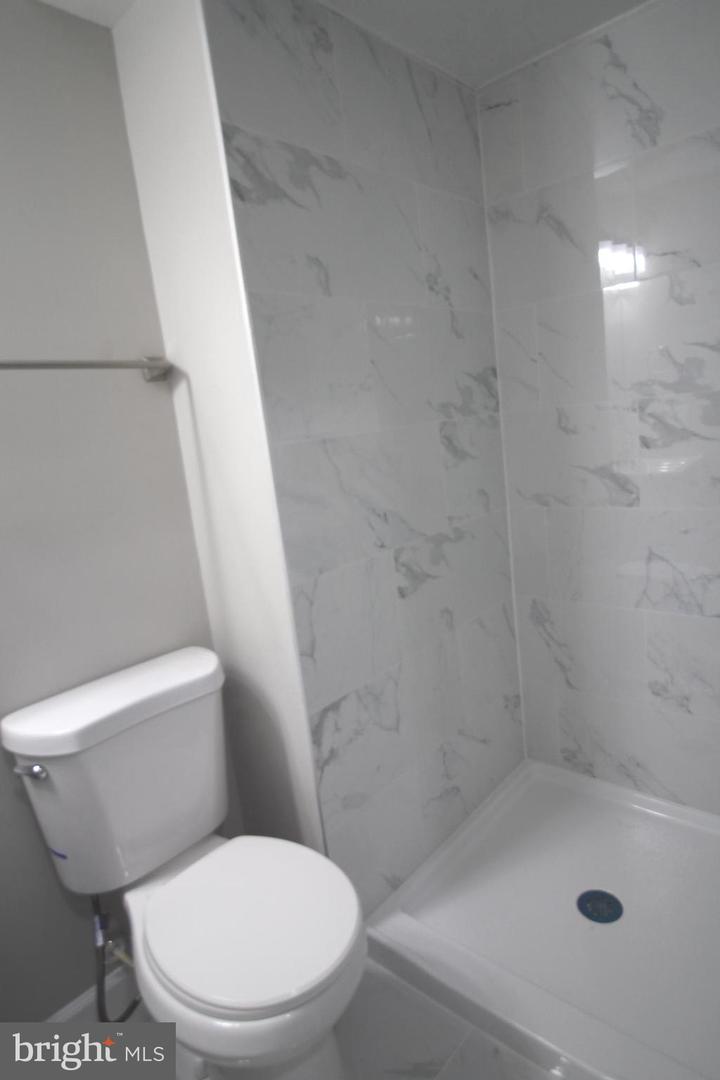 1029 KINGS CT, HERNDON, Virginia 20170, 4 Bedrooms Bedrooms, ,3 BathroomsBathrooms,Residential,For sale,1029 KINGS CT,VAFX2236306 MLS # VAFX2236306