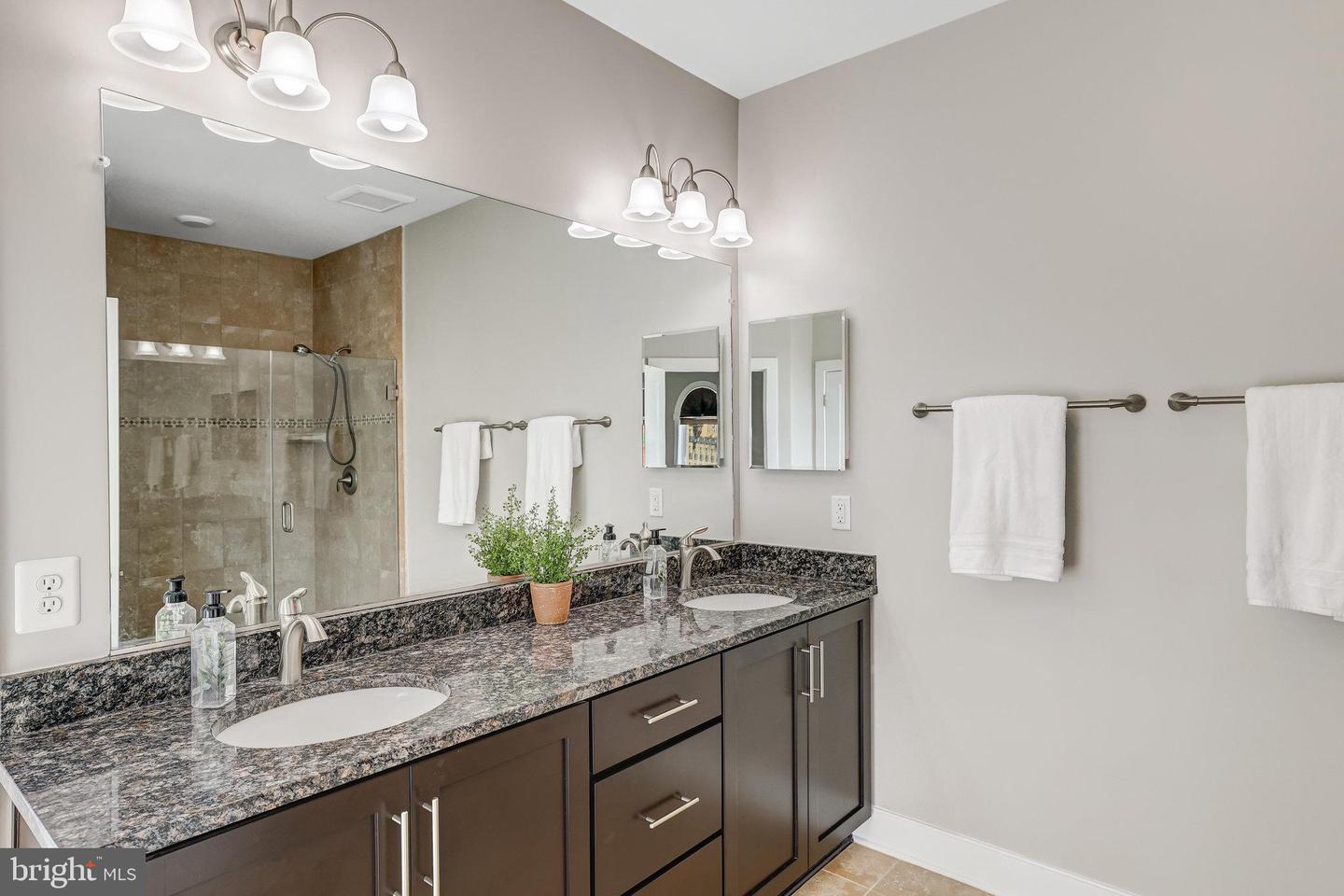 1212 MAIN LINE BLVD, ALEXANDRIA, Virginia 22301, 3 Bedrooms Bedrooms, ,2 BathroomsBathrooms,Residential,For sale,1212 MAIN LINE BLVD,VAAX2044546 MLS # VAAX2044546