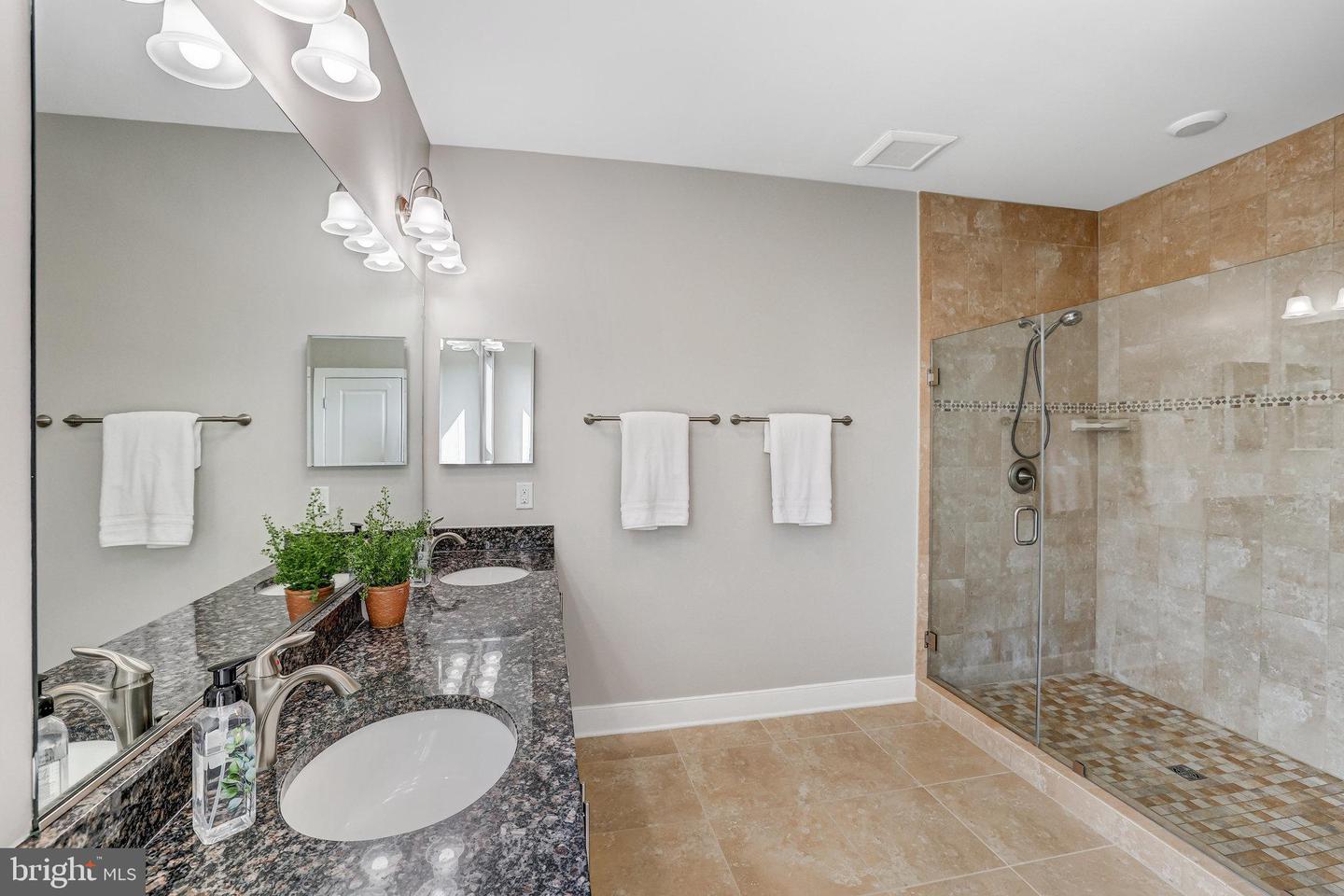 1212 MAIN LINE BLVD, ALEXANDRIA, Virginia 22301, 3 Bedrooms Bedrooms, ,2 BathroomsBathrooms,Residential,For sale,1212 MAIN LINE BLVD,VAAX2044546 MLS # VAAX2044546