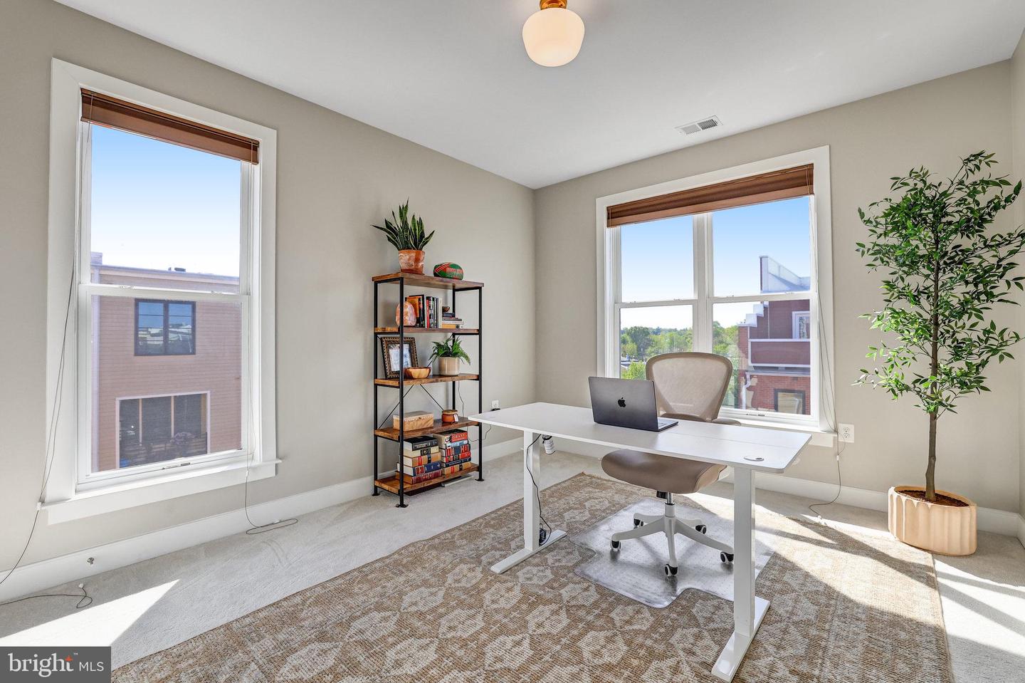 1212 MAIN LINE BLVD, ALEXANDRIA, Virginia 22301, 3 Bedrooms Bedrooms, ,2 BathroomsBathrooms,Residential,For sale,1212 MAIN LINE BLVD,VAAX2044546 MLS # VAAX2044546