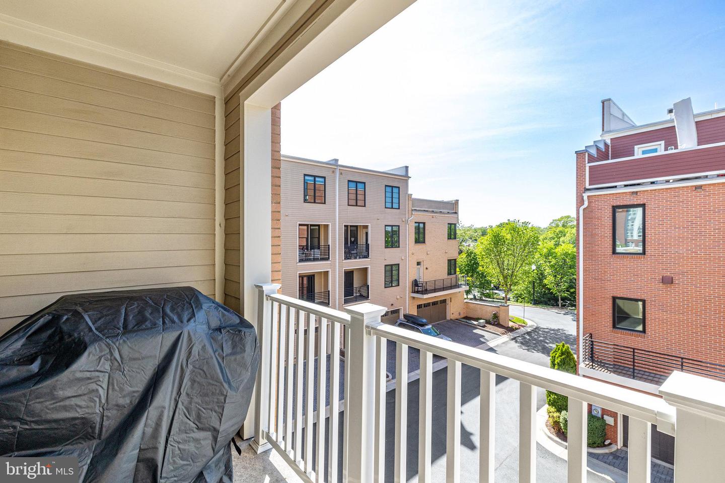 1212 MAIN LINE BLVD, ALEXANDRIA, Virginia 22301, 3 Bedrooms Bedrooms, ,2 BathroomsBathrooms,Residential,For sale,1212 MAIN LINE BLVD,VAAX2044546 MLS # VAAX2044546