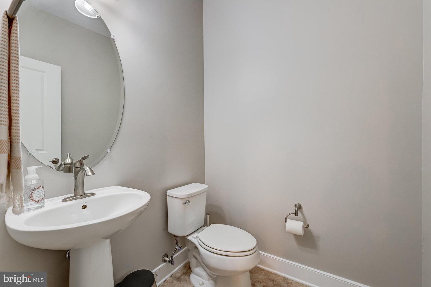 1212 MAIN LINE BLVD, ALEXANDRIA, Virginia 22301, 3 Bedrooms Bedrooms, ,2 BathroomsBathrooms,Residential,For sale,1212 MAIN LINE BLVD,VAAX2044546 MLS # VAAX2044546