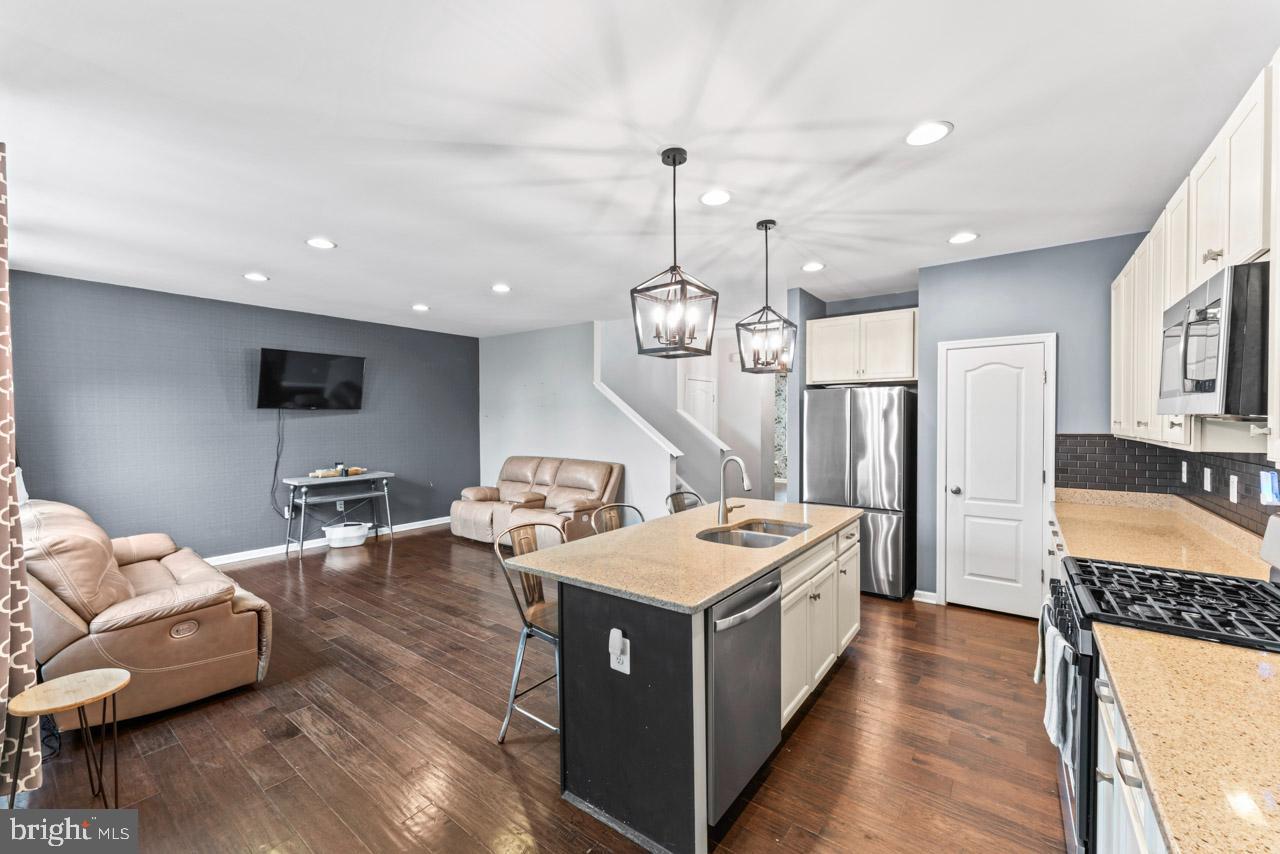 1906 CAPTAIN DR, SPOTSYLVANIA, Virginia 22408, 4 Bedrooms Bedrooms, ,4 BathroomsBathrooms,Residential,For sale,1906 CAPTAIN DR,VASP2032550 MLS # VASP2032550