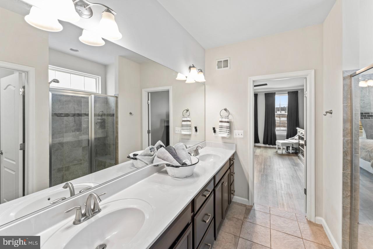 1906 CAPTAIN DR, SPOTSYLVANIA, Virginia 22408, 4 Bedrooms Bedrooms, ,4 BathroomsBathrooms,Residential,For sale,1906 CAPTAIN DR,VASP2032550 MLS # VASP2032550