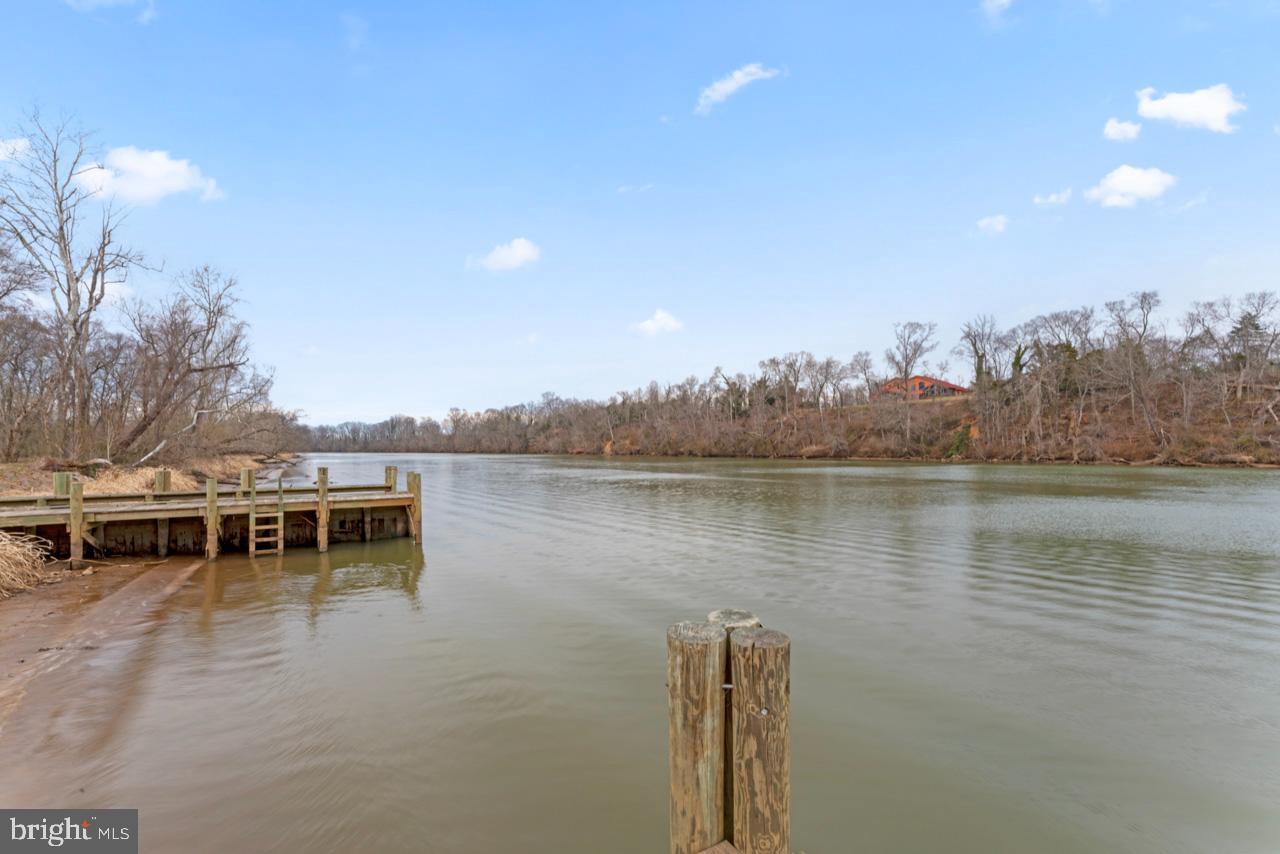 1906 CAPTAIN DR, SPOTSYLVANIA, Virginia 22408, 4 Bedrooms Bedrooms, ,4 BathroomsBathrooms,Residential,For sale,1906 CAPTAIN DR,VASP2032550 MLS # VASP2032550