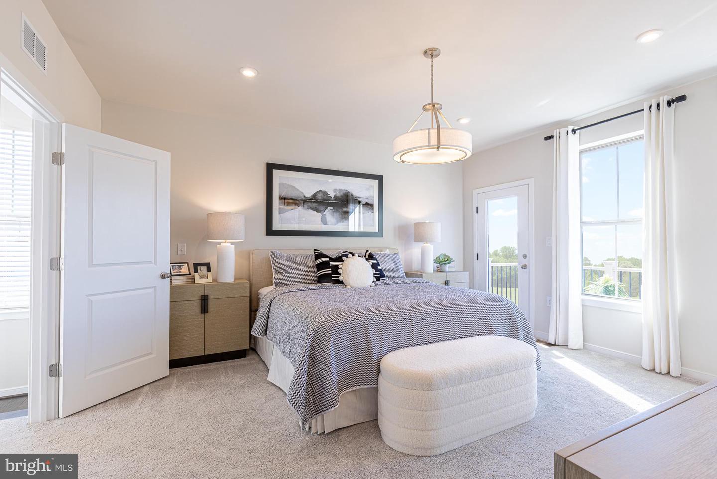 2 SEPIA SQ #M, ASHBURN, Virginia 20147, 3 Bedrooms Bedrooms, ,2 BathroomsBathrooms,Residential,For sale,2 SEPIA SQ #M,VALO2094798 MLS # VALO2094798