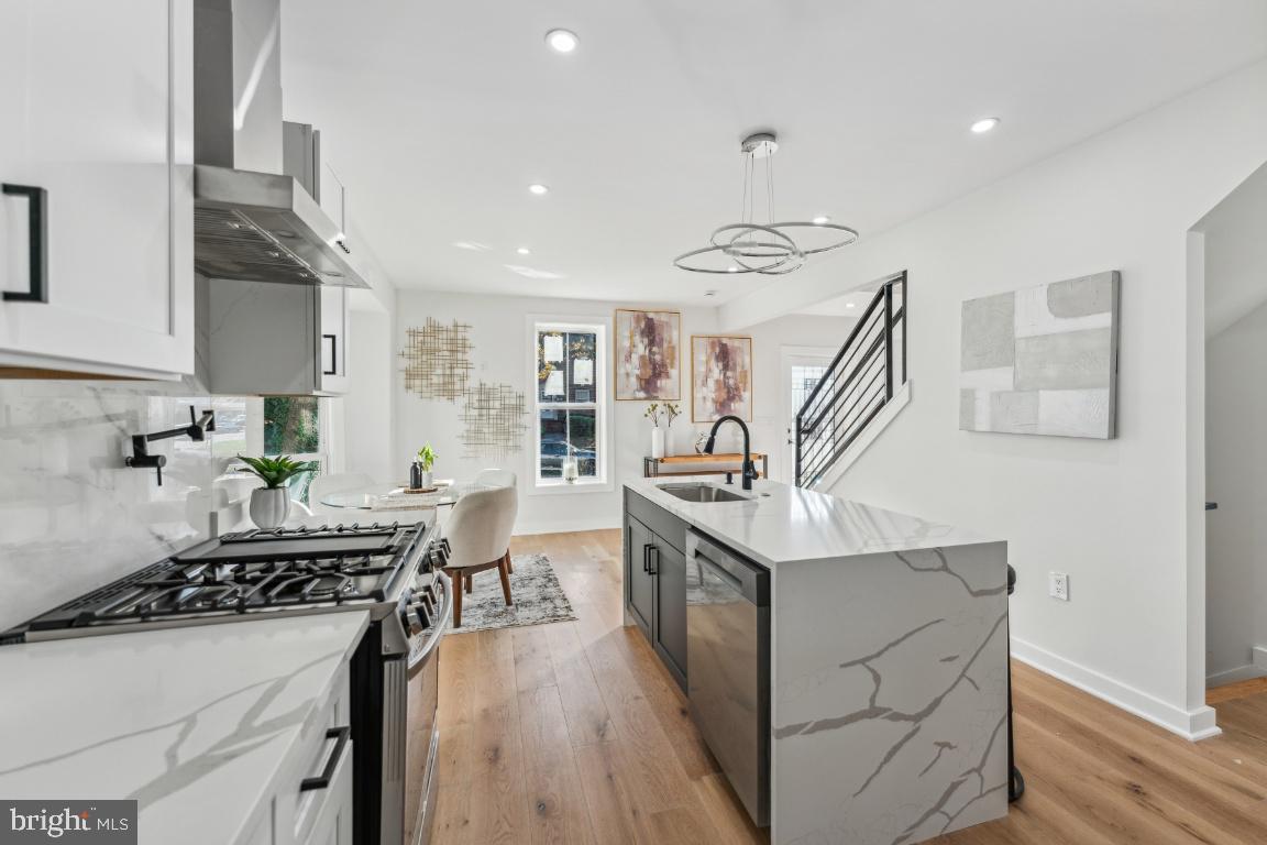 1400 FRANKLIN ST NE, WASHINGTON, District Of Columbia 20018, 5 Bedrooms Bedrooms, ,4 BathroomsBathrooms,Residential,For sale,1400 FRANKLIN ST NE,DCDC2197492 MLS # DCDC2197492