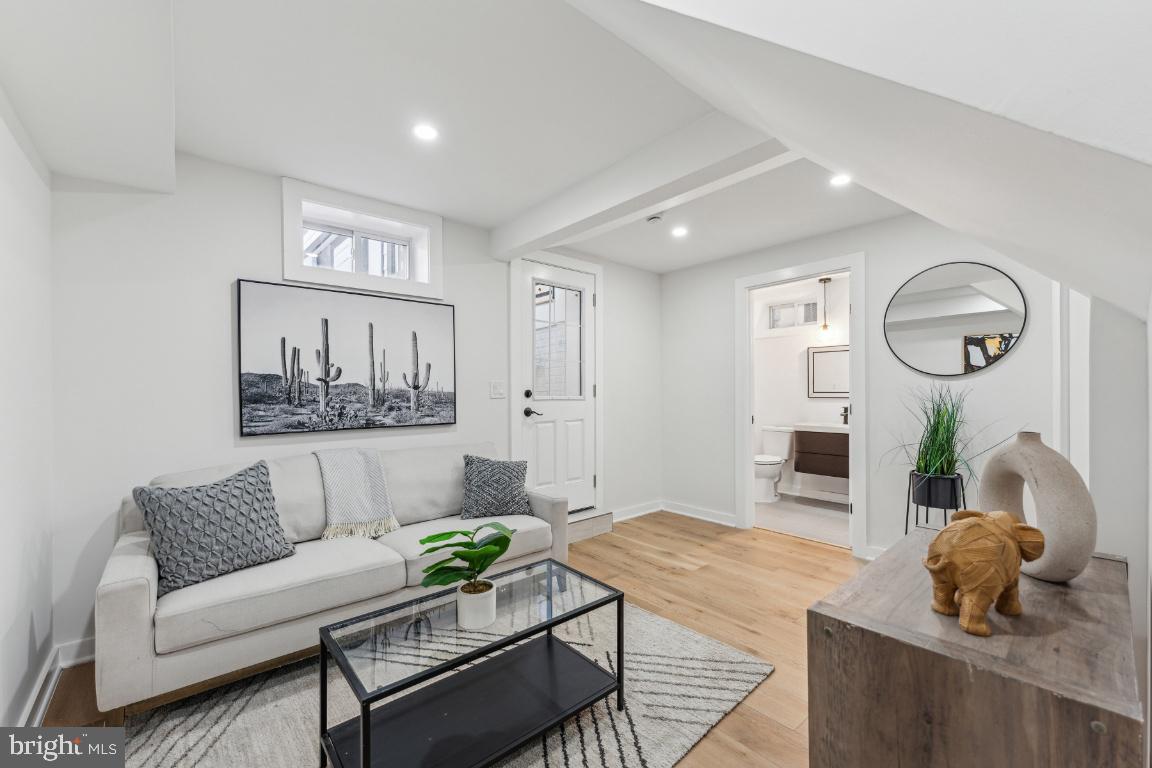 1400 FRANKLIN ST NE, WASHINGTON, District Of Columbia 20018, 5 Bedrooms Bedrooms, ,4 BathroomsBathrooms,Residential,For sale,1400 FRANKLIN ST NE,DCDC2197492 MLS # DCDC2197492