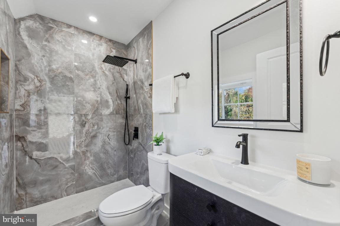 1400 FRANKLIN ST NE, WASHINGTON, District Of Columbia 20018, 5 Bedrooms Bedrooms, ,4 BathroomsBathrooms,Residential,For sale,1400 FRANKLIN ST NE,DCDC2197492 MLS # DCDC2197492