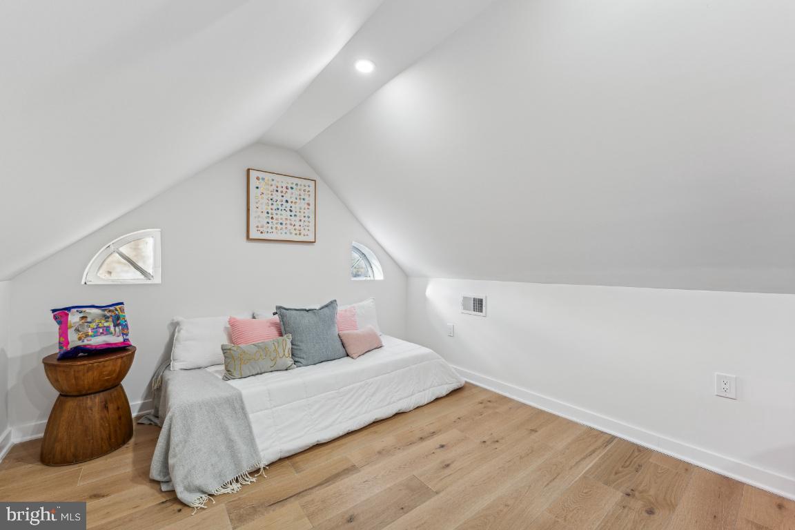 1400 FRANKLIN ST NE, WASHINGTON, District Of Columbia 20018, 5 Bedrooms Bedrooms, ,4 BathroomsBathrooms,Residential,For sale,1400 FRANKLIN ST NE,DCDC2197492 MLS # DCDC2197492
