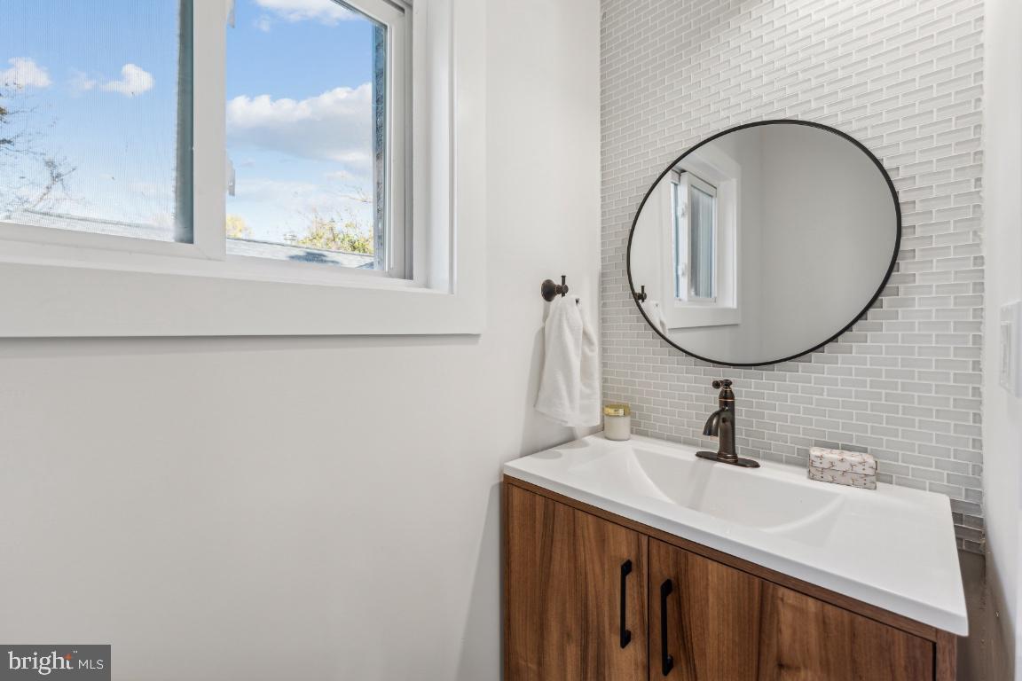 1400 FRANKLIN ST NE, WASHINGTON, District Of Columbia 20018, 5 Bedrooms Bedrooms, ,4 BathroomsBathrooms,Residential,For sale,1400 FRANKLIN ST NE,DCDC2197492 MLS # DCDC2197492