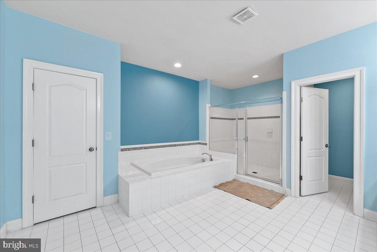 24925 PEARMAIN CT, ALDIE, Virginia 20105, 5 Bedrooms Bedrooms, ,4 BathroomsBathrooms,Residential,For sale,24925 PEARMAIN CT,VALO2094444 MLS # VALO2094444