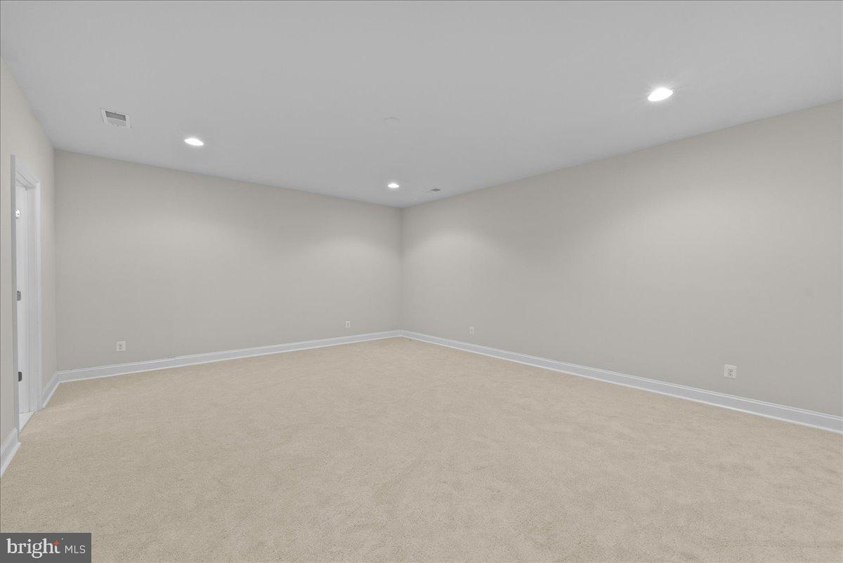 24925 PEARMAIN CT, ALDIE, Virginia 20105, 5 Bedrooms Bedrooms, ,4 BathroomsBathrooms,Residential,For sale,24925 PEARMAIN CT,VALO2094444 MLS # VALO2094444