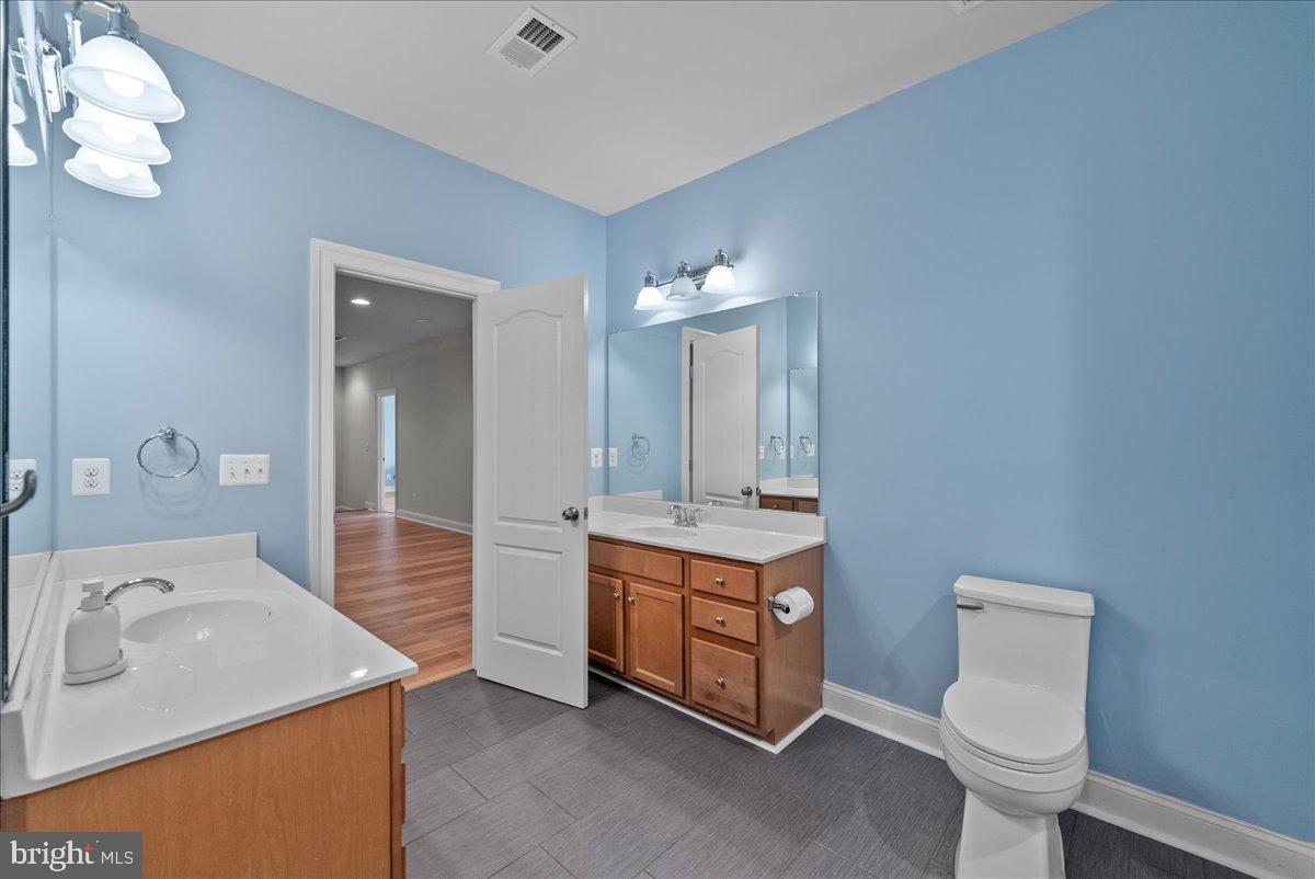 24925 PEARMAIN CT, ALDIE, Virginia 20105, 5 Bedrooms Bedrooms, ,4 BathroomsBathrooms,Residential,For sale,24925 PEARMAIN CT,VALO2094444 MLS # VALO2094444