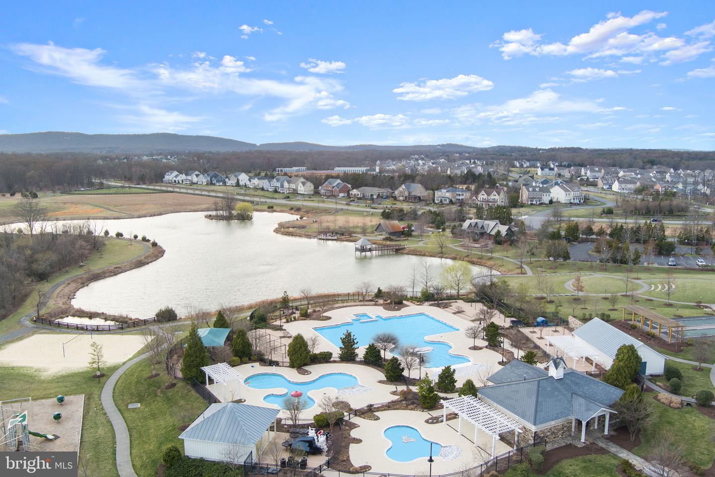 24925 PEARMAIN CT, ALDIE, Virginia 20105, 5 Bedrooms Bedrooms, ,4 BathroomsBathrooms,Residential,For sale,24925 PEARMAIN CT,VALO2094444 MLS # VALO2094444