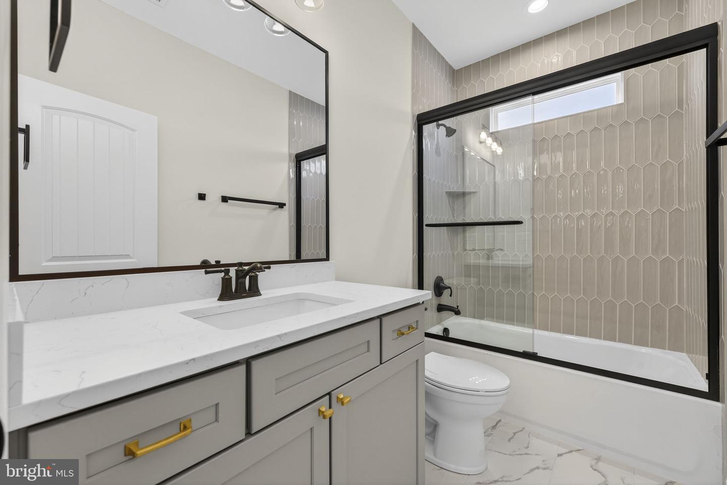 57 MADISON ST, WARRENTON, Virginia 20186, 4 Bedrooms Bedrooms, ,4 BathroomsBathrooms,Residential,For sale,57 MADISON ST,VAFQ2015972 MLS # VAFQ2015972