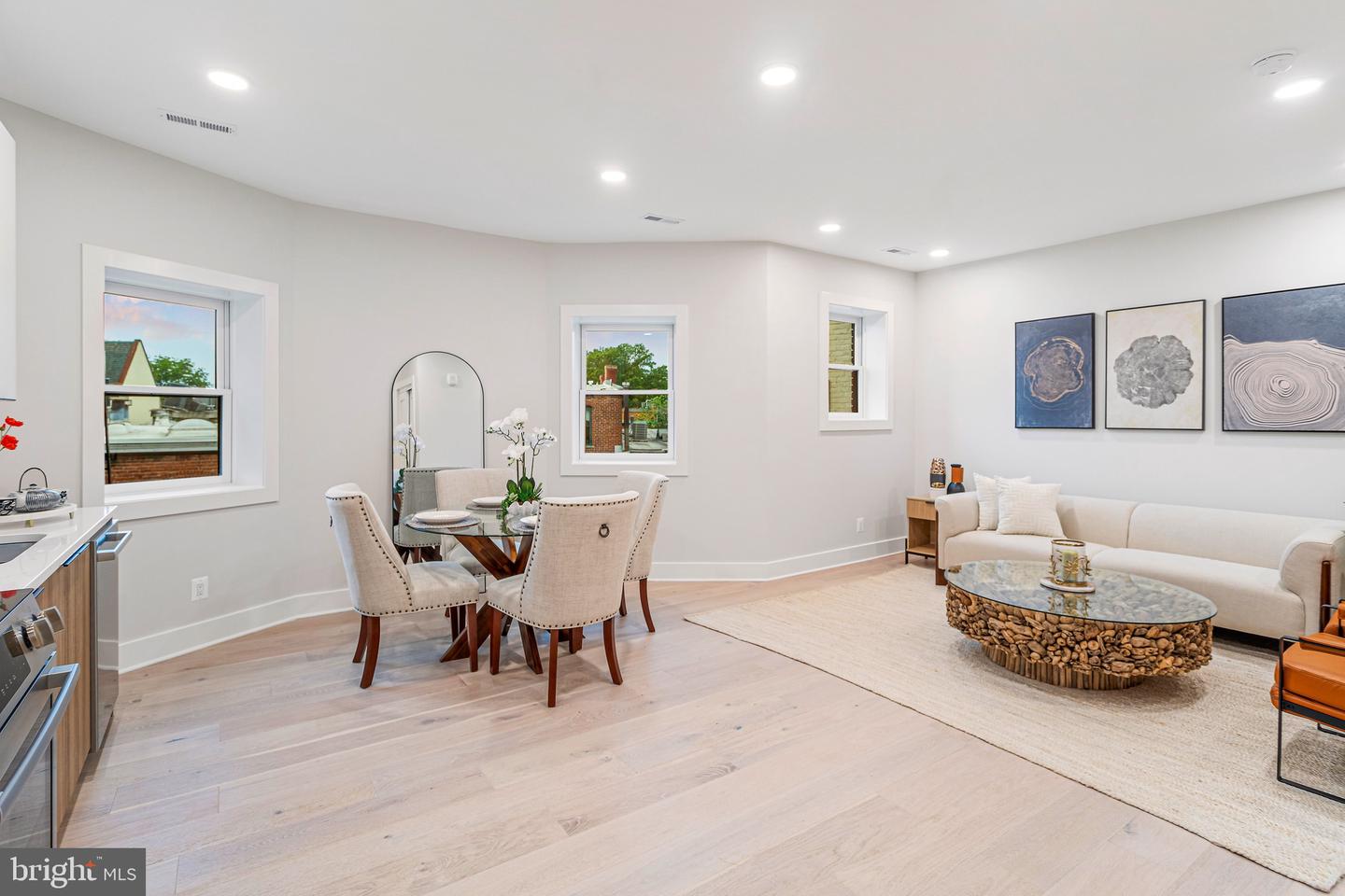 1724 CONNECTICUT AVE NW #1, WASHINGTON, District Of Columbia 20009, 1 Bedroom Bedrooms, ,1 BathroomBathrooms,Residential,For sale,1724 CONNECTICUT AVE NW #1,DCDC2195348 MLS # DCDC2195348