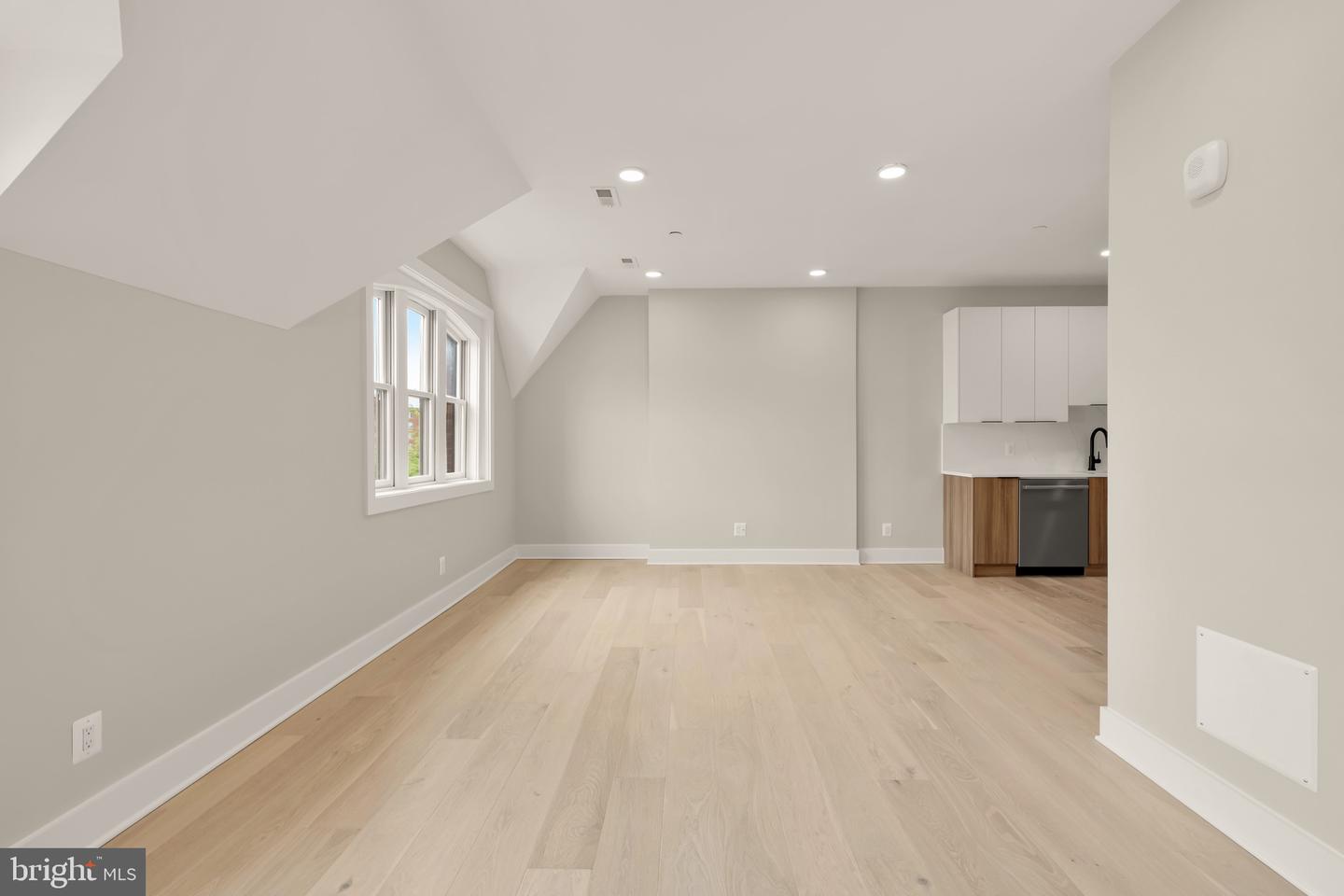 1722 CONNECTICUT AVE NW #9, WASHINGTON, District Of Columbia 20009, 2 Bedrooms Bedrooms, ,2 BathroomsBathrooms,Residential,For sale,1722 CONNECTICUT AVE NW #9,DCDC2196380 MLS # DCDC2196380 1722 CONNECTICUT AVE NW #9, WASHINGTON, District Of Columbia 20009, 2 Bedrooms Bedrooms, ,2 BathroomsBathrooms,Residential,For sale,1722 CONNECTICUT AVE NW #9,DCDC2196380 MLS # DCDC2196380