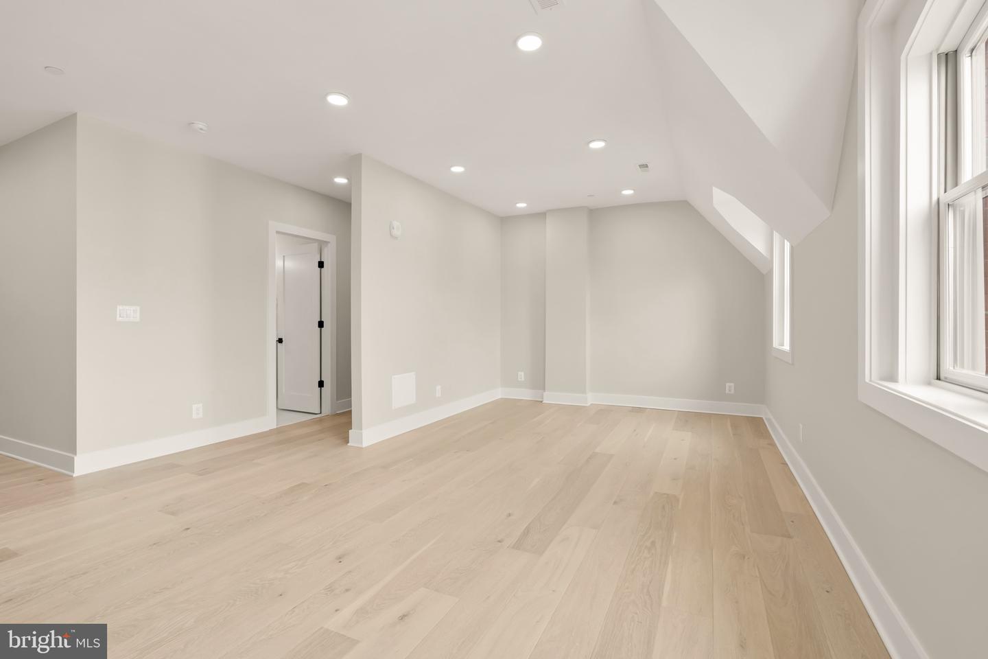 1722 CONNECTICUT AVE NW #9, WASHINGTON, District Of Columbia 20009, 2 Bedrooms Bedrooms, ,2 BathroomsBathrooms,Residential,For sale,1722 CONNECTICUT AVE NW #9,DCDC2196380 MLS # DCDC2196380 1722 CONNECTICUT AVE NW #9, WASHINGTON, District Of Columbia 20009, 2 Bedrooms Bedrooms, ,2 BathroomsBathrooms,Residential,For sale,1722 CONNECTICUT AVE NW #9,DCDC2196380 MLS # DCDC2196380