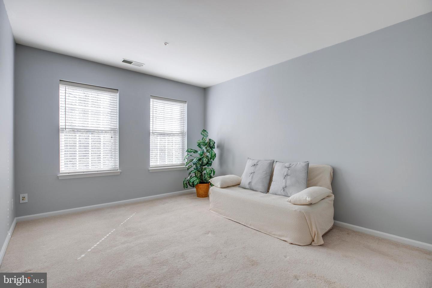 20804 NOBLE TER #208, STERLING, Virginia 20165, 2 Bedrooms Bedrooms, ,2 BathroomsBathrooms,Residential,For sale,20804 NOBLE TER #208,VALO2094644 MLS # VALO2094644