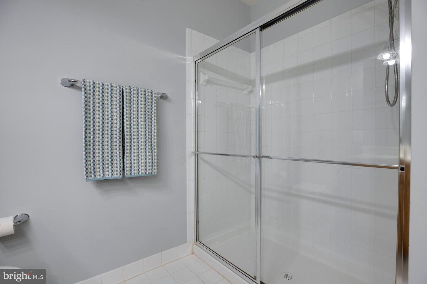 20804 NOBLE TER #208, STERLING, Virginia 20165, 2 Bedrooms Bedrooms, ,2 BathroomsBathrooms,Residential,For sale,20804 NOBLE TER #208,VALO2094644 MLS # VALO2094644