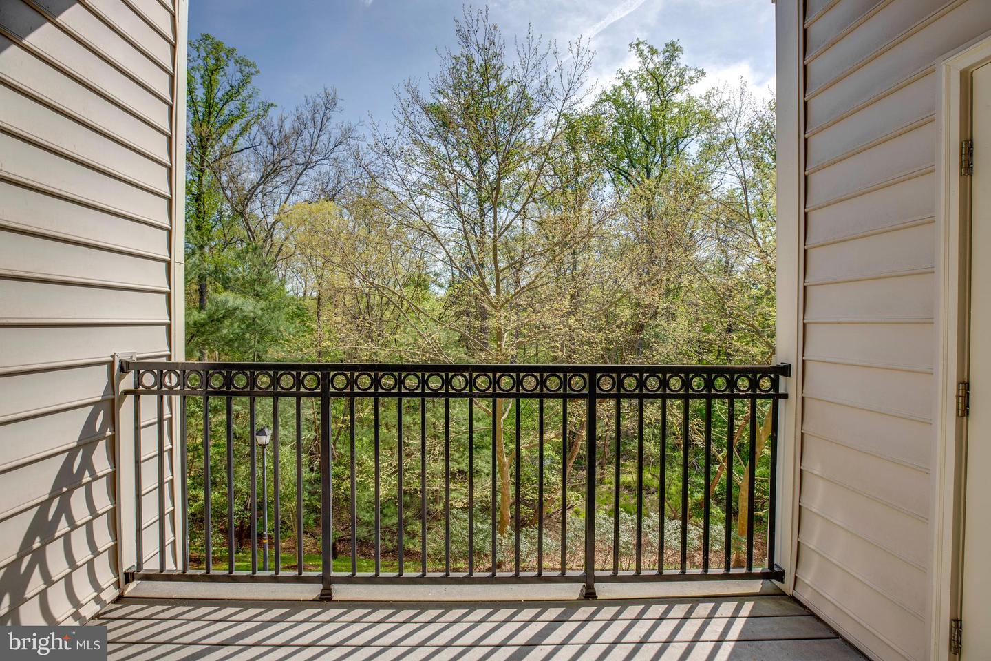 20804 NOBLE TER #208, STERLING, Virginia 20165, 2 Bedrooms Bedrooms, ,2 BathroomsBathrooms,Residential,For sale,20804 NOBLE TER #208,VALO2094644 MLS # VALO2094644