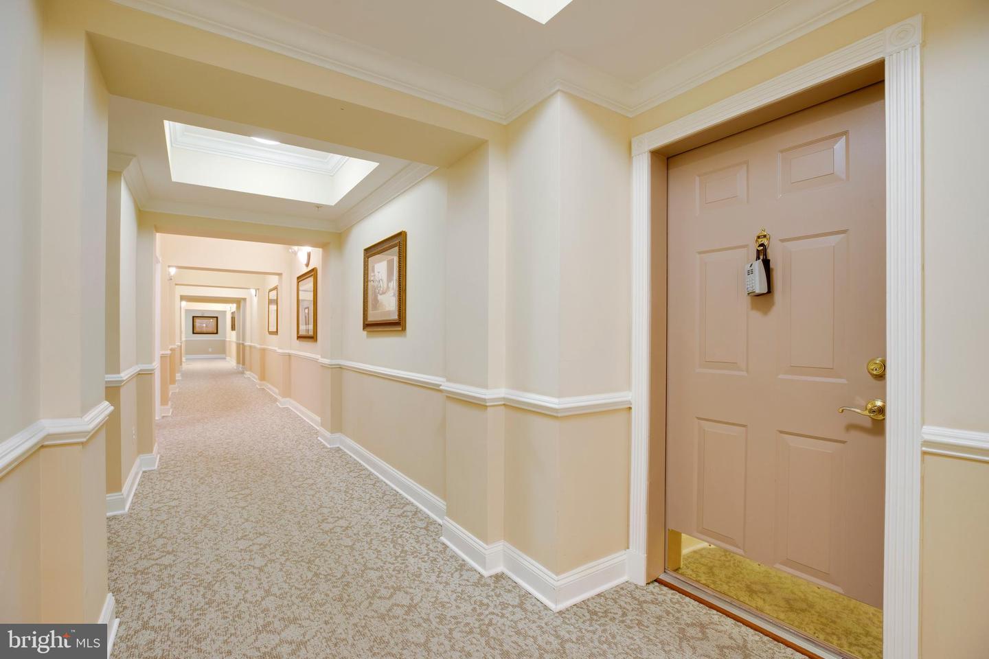 20804 NOBLE TER #208, STERLING, Virginia 20165, 2 Bedrooms Bedrooms, ,2 BathroomsBathrooms,Residential,For sale,20804 NOBLE TER #208,VALO2094644 MLS # VALO2094644