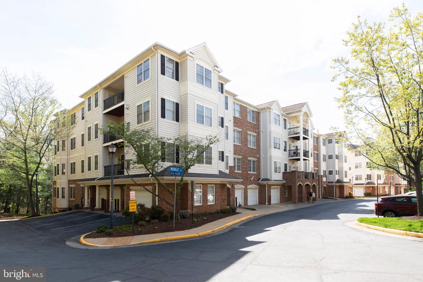 20804 NOBLE TER #208, STERLING, Virginia 20165, 2 Bedrooms Bedrooms, ,2 BathroomsBathrooms,Residential,For sale,20804 NOBLE TER #208,VALO2094644 MLS # VALO2094644