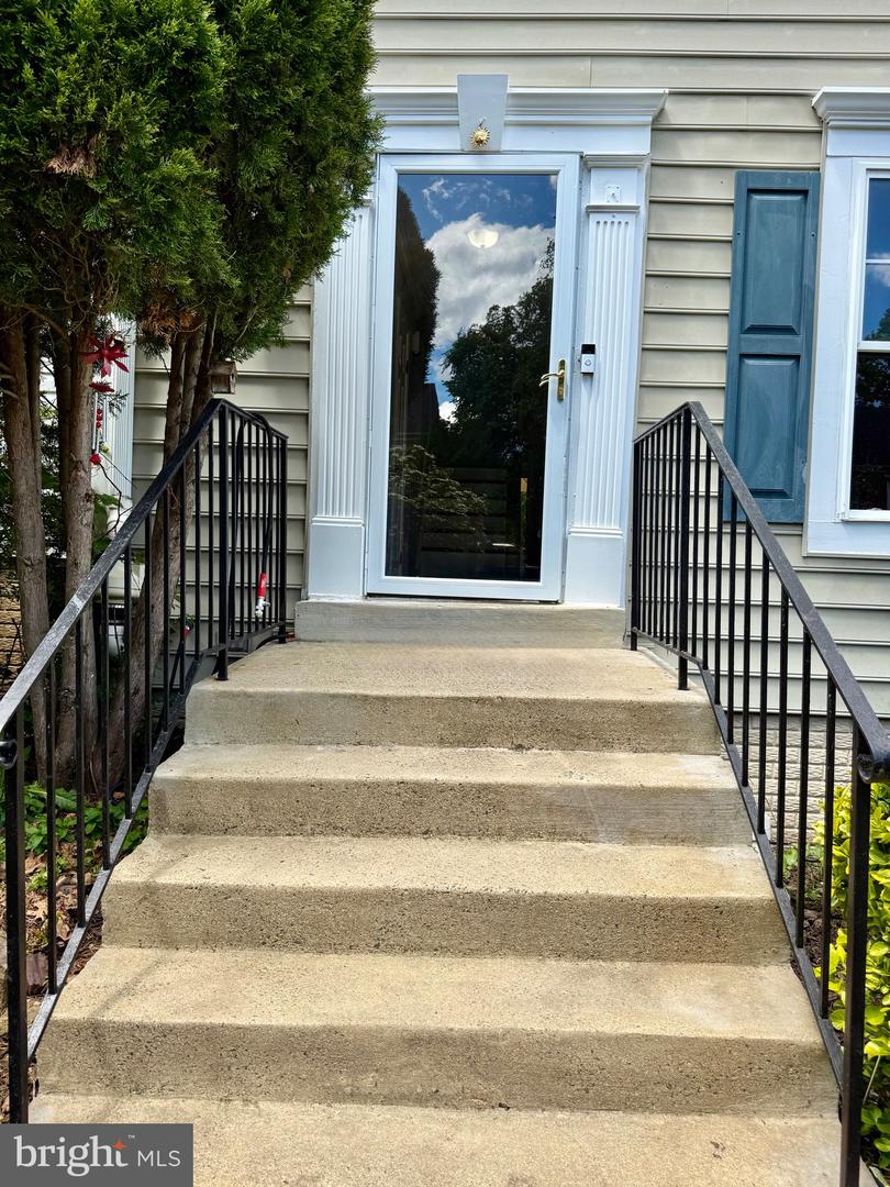 14156 COMPTON VALLEY WAY, CENTREVILLE, Virginia 20121, 3 Bedrooms Bedrooms, ,3 BathroomsBathrooms,Residential,For sale,14156 COMPTON VALLEY WAY,VAFX2236780 MLS # VAFX2236780