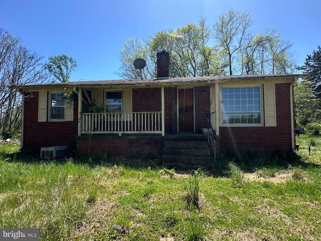 10035 CONDE RD, MARSHALL, Virginia 20115, 3 Bedrooms Bedrooms, ,1 BathroomBathrooms,Residential,For sale,10035 CONDE RD,VAFQ2016400 MLS # VAFQ2016400