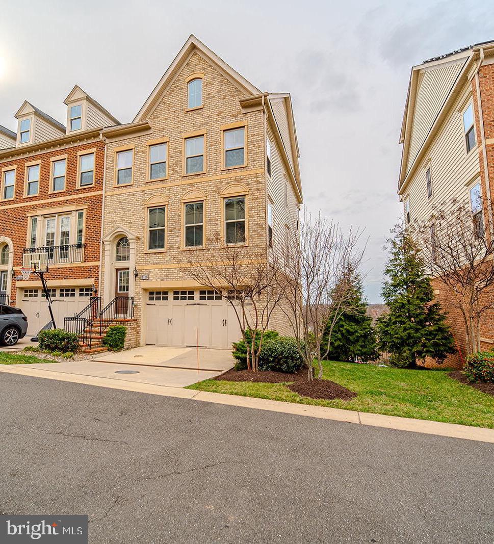 3110 CITYSCAPE DR NE, WASHINGTON, District Of Columbia 20018, 4 Bedrooms Bedrooms, ,4 BathroomsBathrooms,Residential,For sale,3110 CITYSCAPE DR NE,DCDC2197668 MLS # DCDC2197668