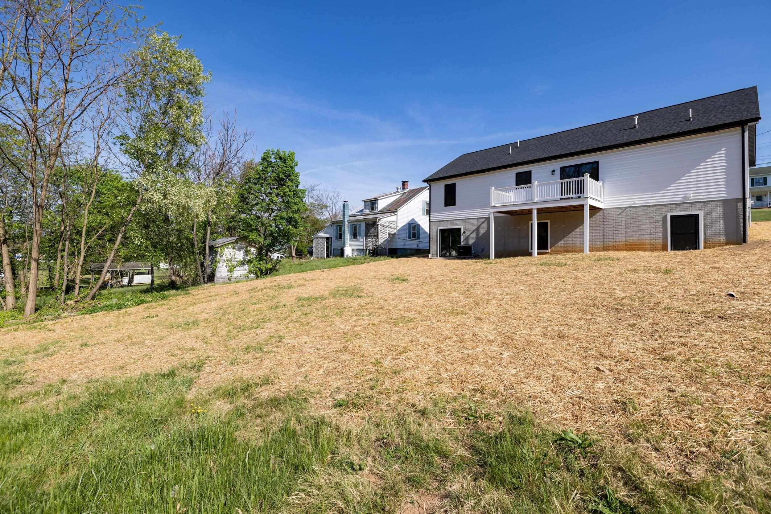 16854 E SUMMIT AVE, ELKTON, Virginia 22827, 3 Bedrooms Bedrooms, ,2 BathroomsBathrooms,Residential,16854 E SUMMIT AVE,660734 MLS # 660734