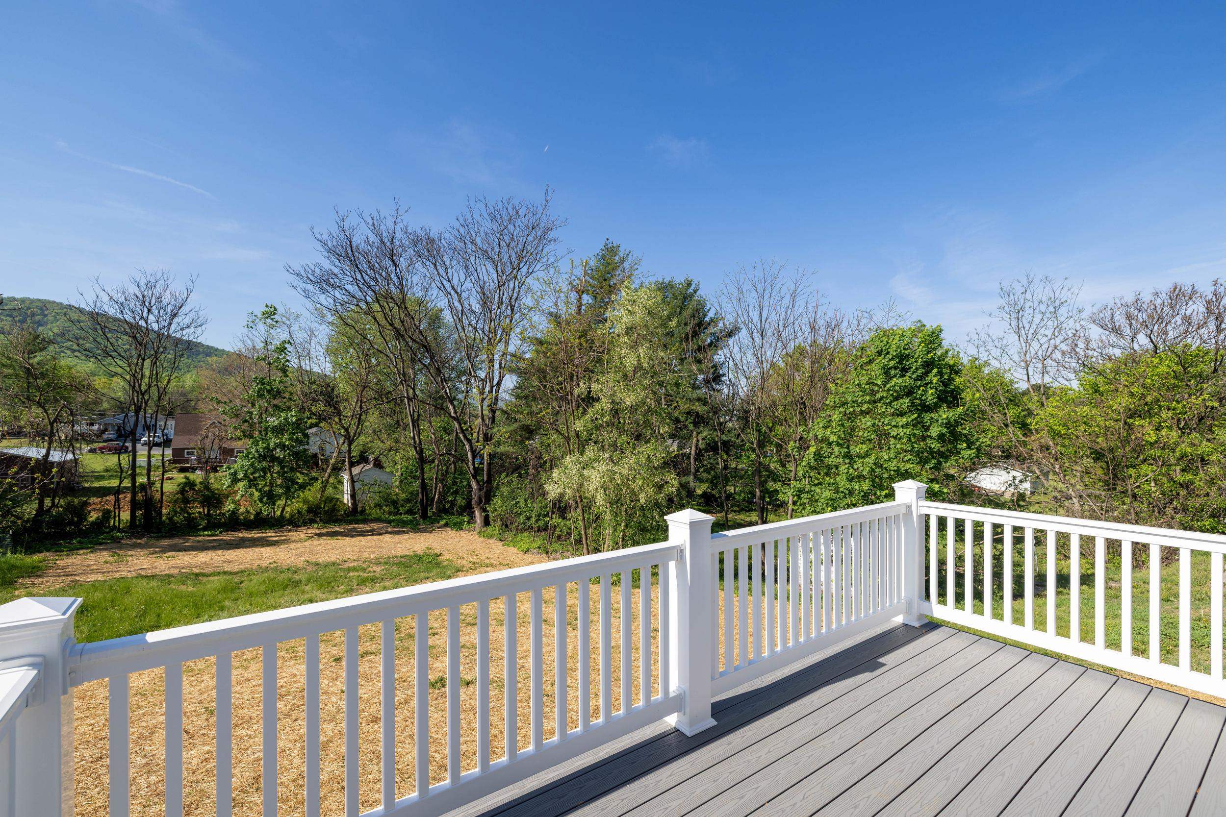 16854 E SUMMIT AVE, ELKTON, Virginia 22827, 3 Bedrooms Bedrooms, ,2 BathroomsBathrooms,Residential,16854 E SUMMIT AVE,660734 MLS # 660734