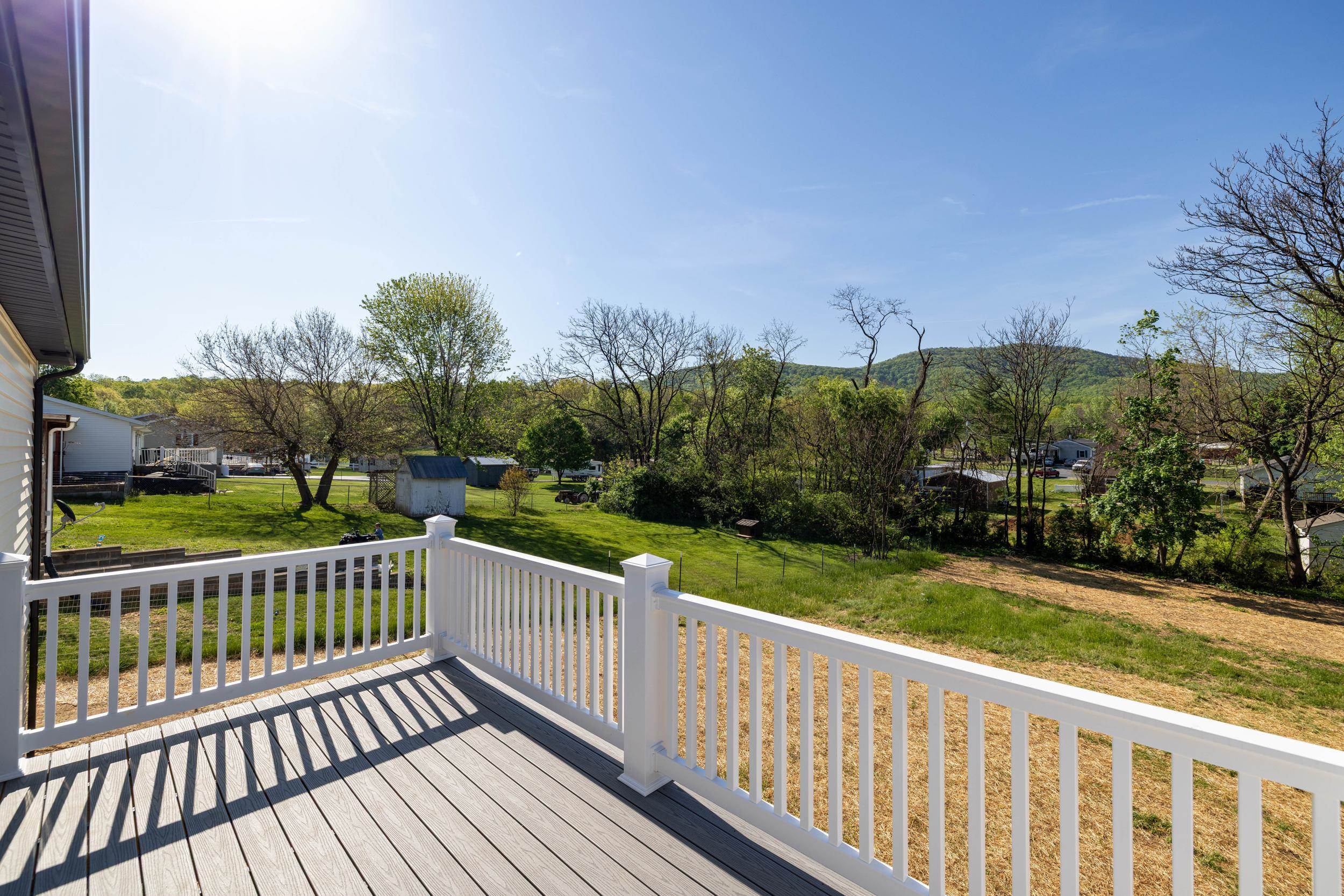 16854 E SUMMIT AVE, ELKTON, Virginia 22827, 3 Bedrooms Bedrooms, ,2 BathroomsBathrooms,Residential,16854 E SUMMIT AVE,660734 MLS # 660734