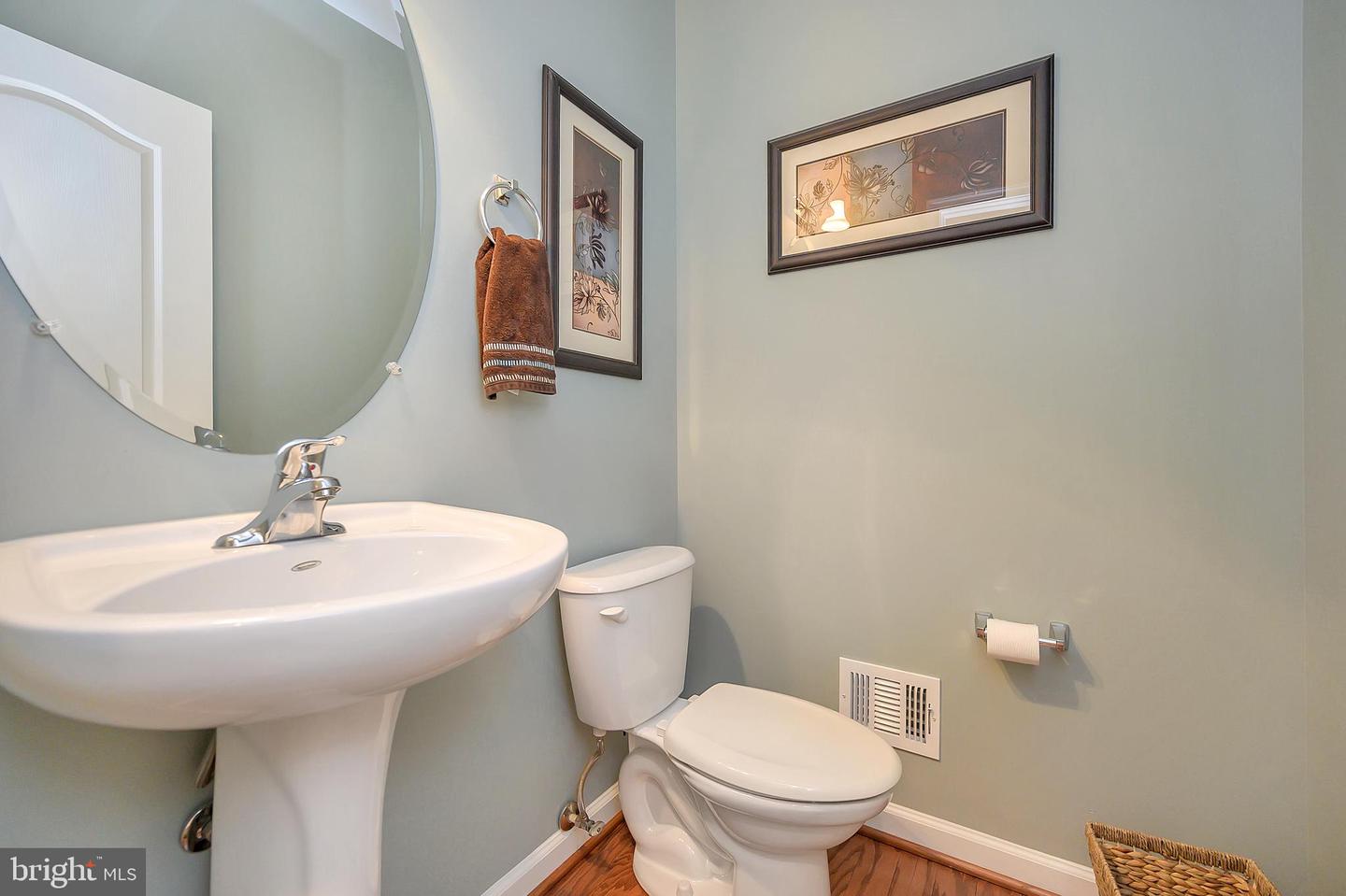 73 ROYAL CRESCENT WAY, FREDERICKSBURG, Virginia 22406, 5 Bedrooms Bedrooms, ,3 BathroomsBathrooms,Residential,For sale,73 ROYAL CRESCENT WAY,VAST2037084 MLS # VAST2037084