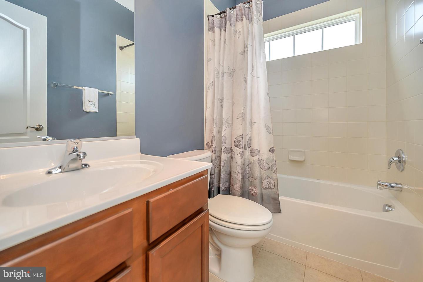 73 ROYAL CRESCENT WAY, FREDERICKSBURG, Virginia 22406, 5 Bedrooms Bedrooms, ,3 BathroomsBathrooms,Residential,For sale,73 ROYAL CRESCENT WAY,VAST2037084 MLS # VAST2037084
