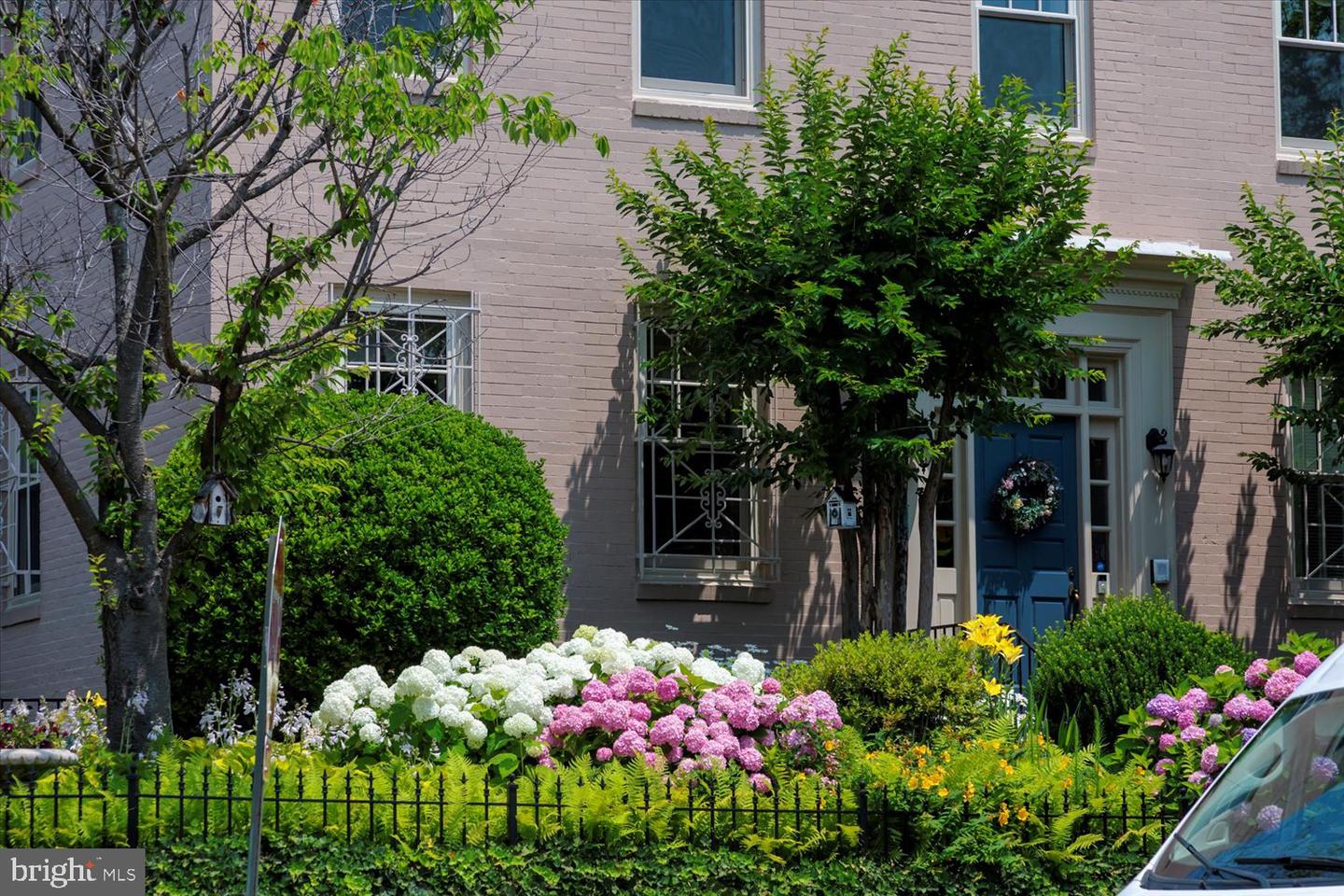600 G ST SE, WASHINGTON, District Of Columbia 20003, 5 Bedrooms Bedrooms, ,4 BathroomsBathrooms,Residential,For sale,600 G ST SE,DCDC2194156 MLS # DCDC2194156