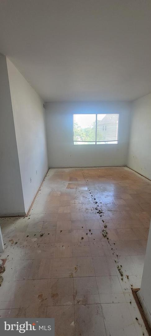 12705 DARA DR #103, WOODBRIDGE, Virginia 22192, 2 Bedrooms Bedrooms, 5 Rooms Rooms,1 BathroomBathrooms,Residential,For sale,12705 DARA DR #103,VAPW2091852 MLS # VAPW2091852