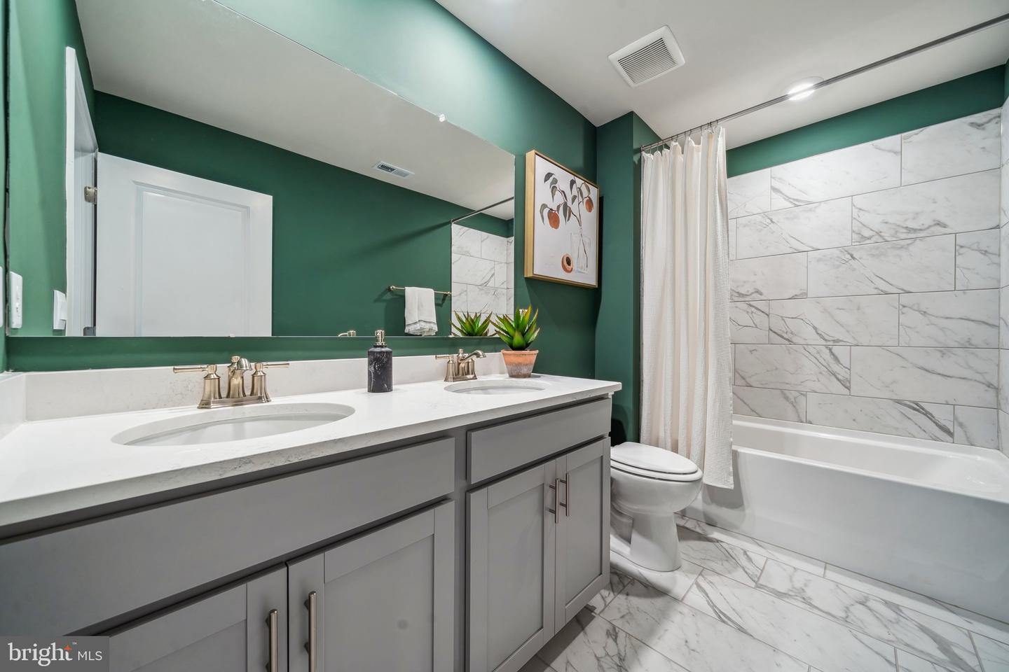 86 WHISPERING OAKS DR, STAUNTON, Virginia 24401, 4 Bedrooms Bedrooms, ,3 BathroomsBathrooms,Residential,For sale,86 WHISPERING OAKS DR,VAAG2000498 MLS # VAAG2000498