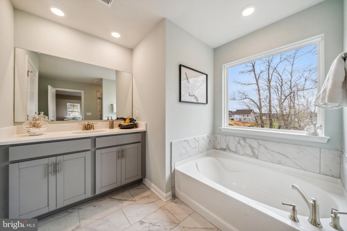 86 WHISPERING OAKS DR, STAUNTON, Virginia 24401, 4 Bedrooms Bedrooms, ,3 BathroomsBathrooms,Residential,For sale,86 WHISPERING OAKS DR,VAAG2000498 MLS # VAAG2000498