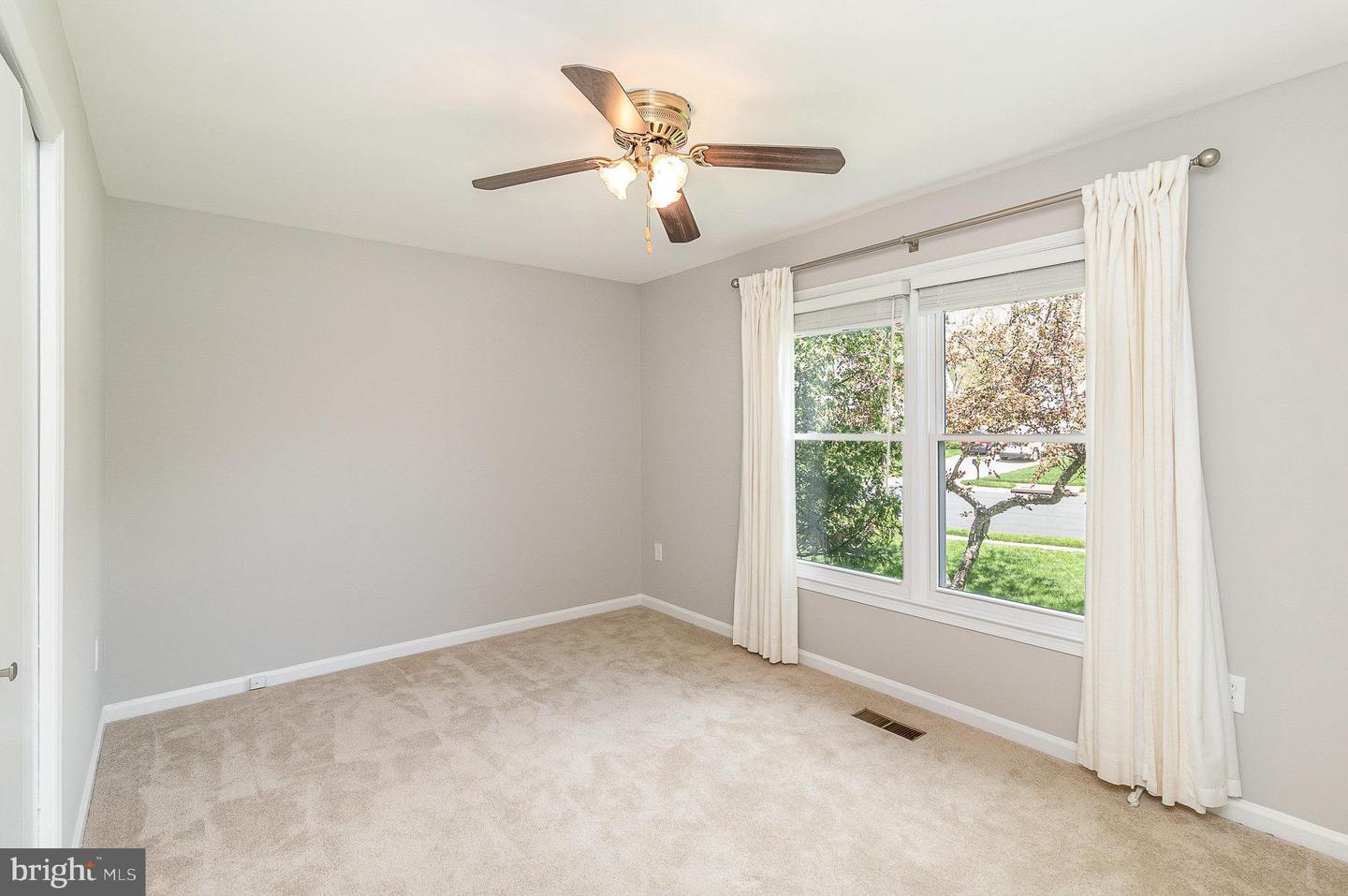 8909 APPLECROSS LN, SPRINGFIELD, Virginia 22153, 4 Bedrooms Bedrooms, ,3 BathroomsBathrooms,Residential,For sale,8909 APPLECROSS LN,VAFX2236278 MLS # VAFX2236278